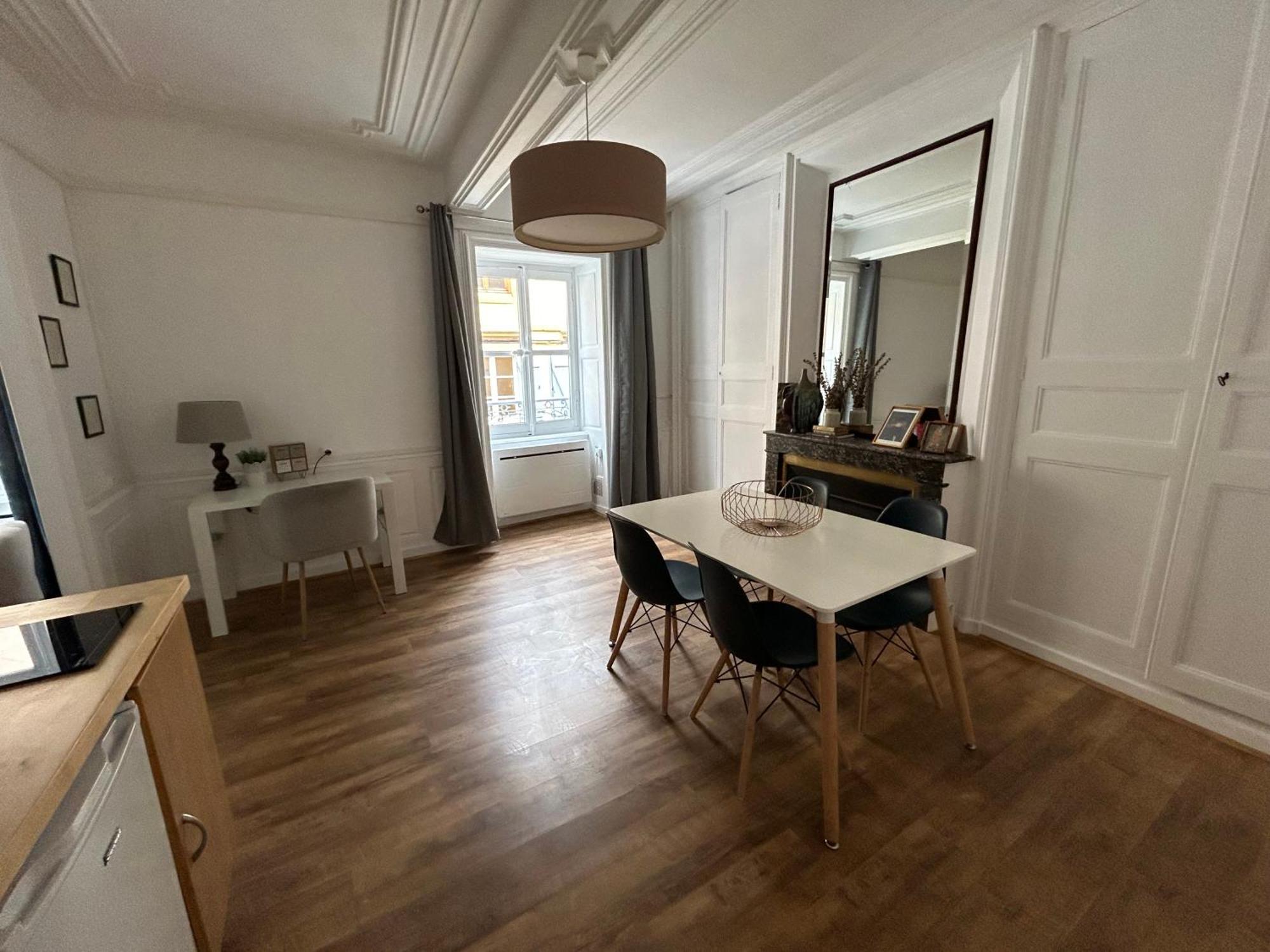Appartement Cosy Charme Ancien Thizy-les-Bourgs 외부 사진