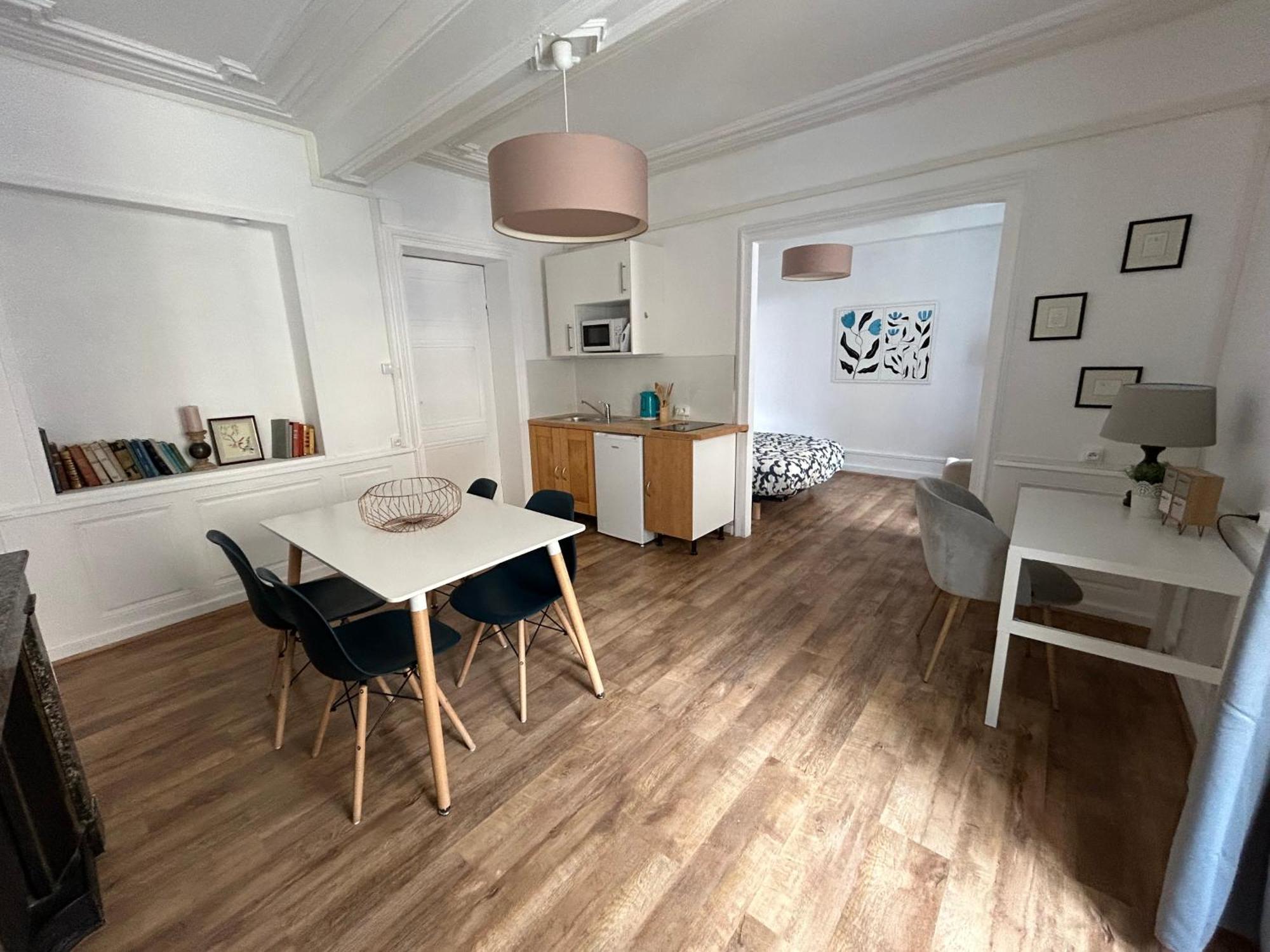 Appartement Cosy Charme Ancien Thizy-les-Bourgs 외부 사진